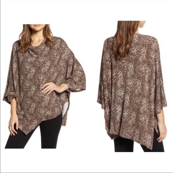 bobeau Tops - Bobeau | Leopard Cozy Poncho Top Gym Wear XS NWT